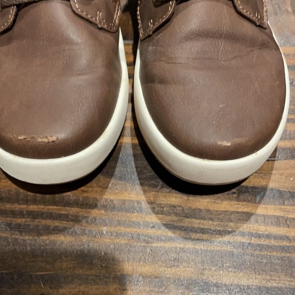 SPerry brown mid sneakers. Boys size 1 - Picture 4 of 5